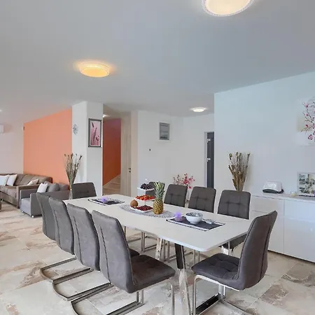 Hébergement de vacances Nur Pula